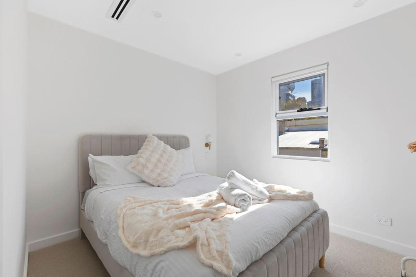 The Travertine Terrace - Pyrmont Holiday home *