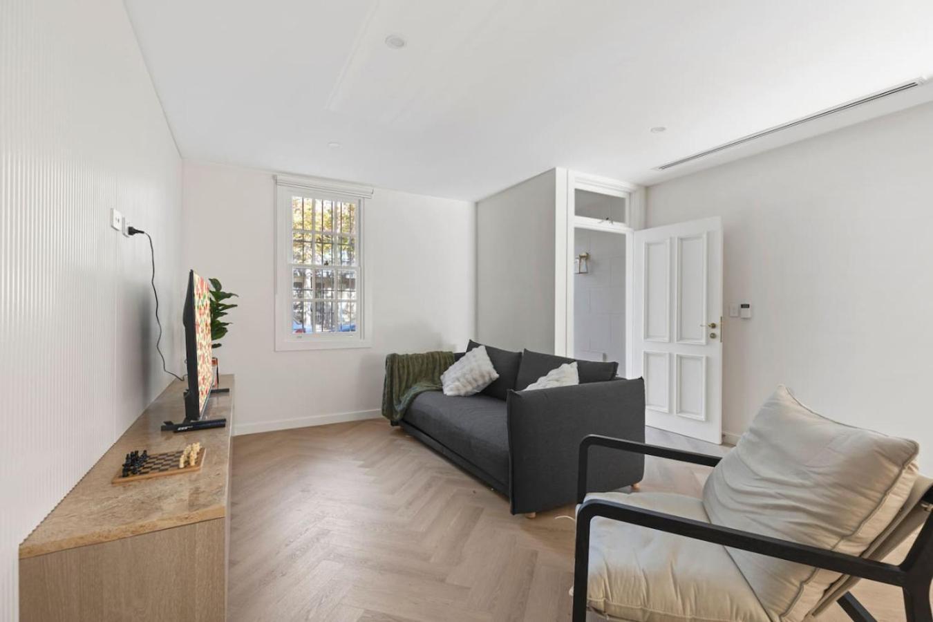 The Travertine Terrace - Pyrmont Holiday home *